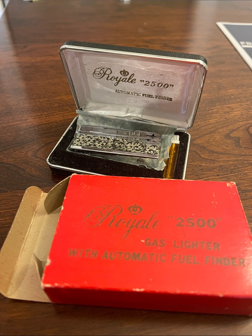 Royale "2500" Silver Floral Gas Lighter with Red Box